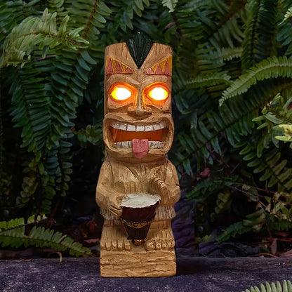 Statue Tiki Lumineuse avec Tambour – Décoration LED Solaire pour Ambiance Tropicale en Extérieur