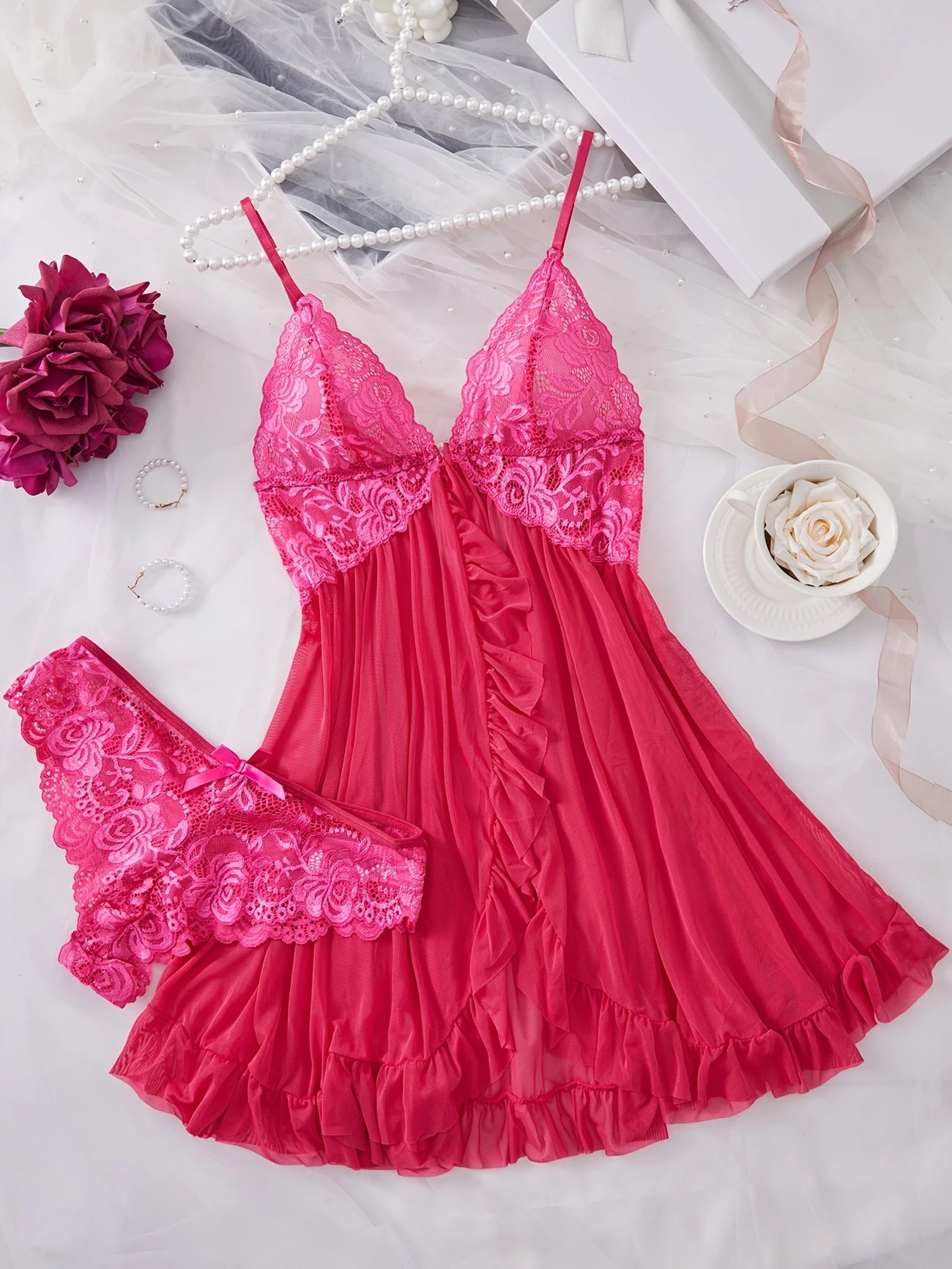 Ensemble nuisette en dentelle femme – Lingerie fine avec bretelles réglables et culotte assortie