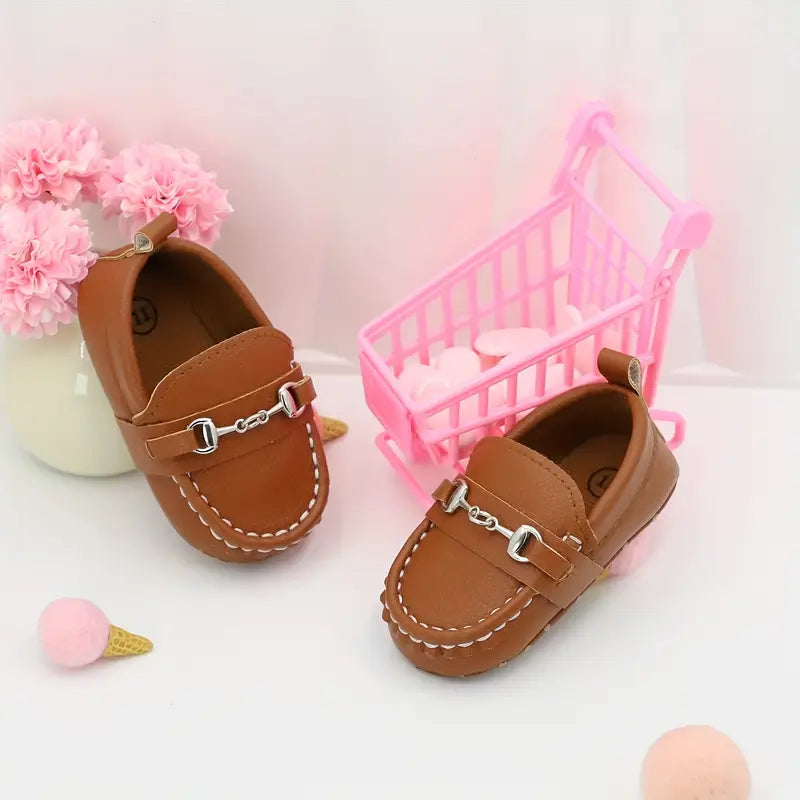 Mocassins fille élégants en simili cuir – Chaussures sans lacets confortables avec détail métallique