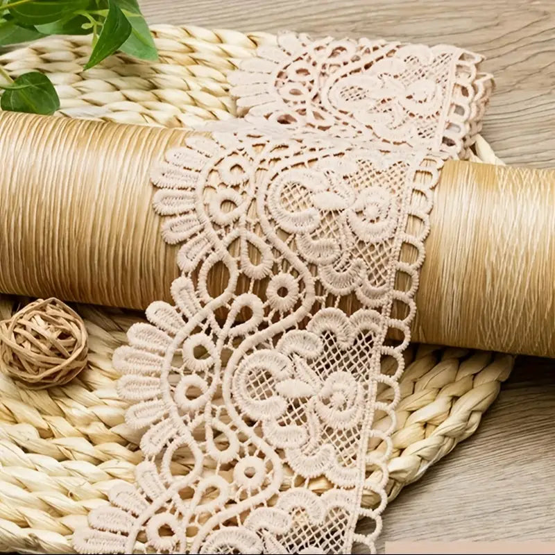 Tissu Dentelle Brodée au Mètre – Élegant et Raffiné pour Robes, Couture, Décoration et DIY