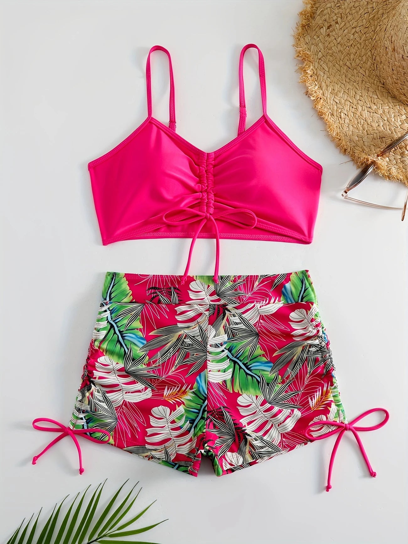 Ensemble de Plage Femme 2 Pièces – Haut Froncé et Short Imprimé Tropical