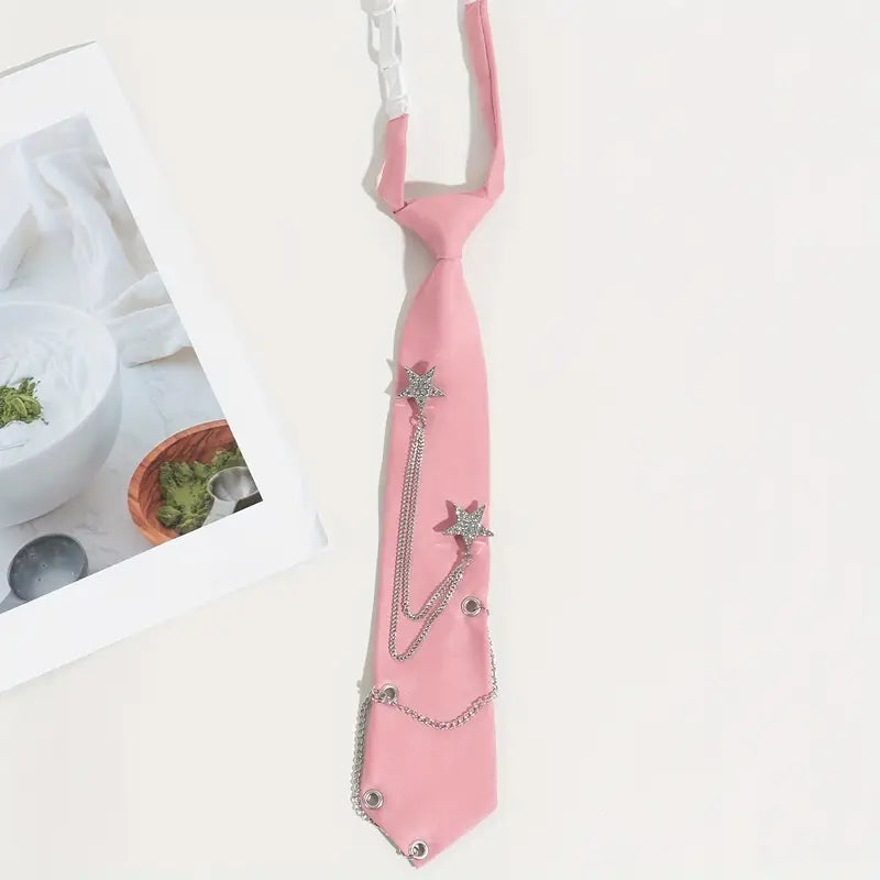 Cravate avec Chaîne Dorée et Étoiles – Accessoire Mode Élégant et Original