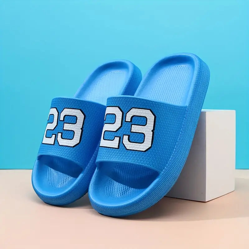 Sandales et pantoufles garçon – Claquettes noires sport avec imprimé chiffre 23 tendance et confortable