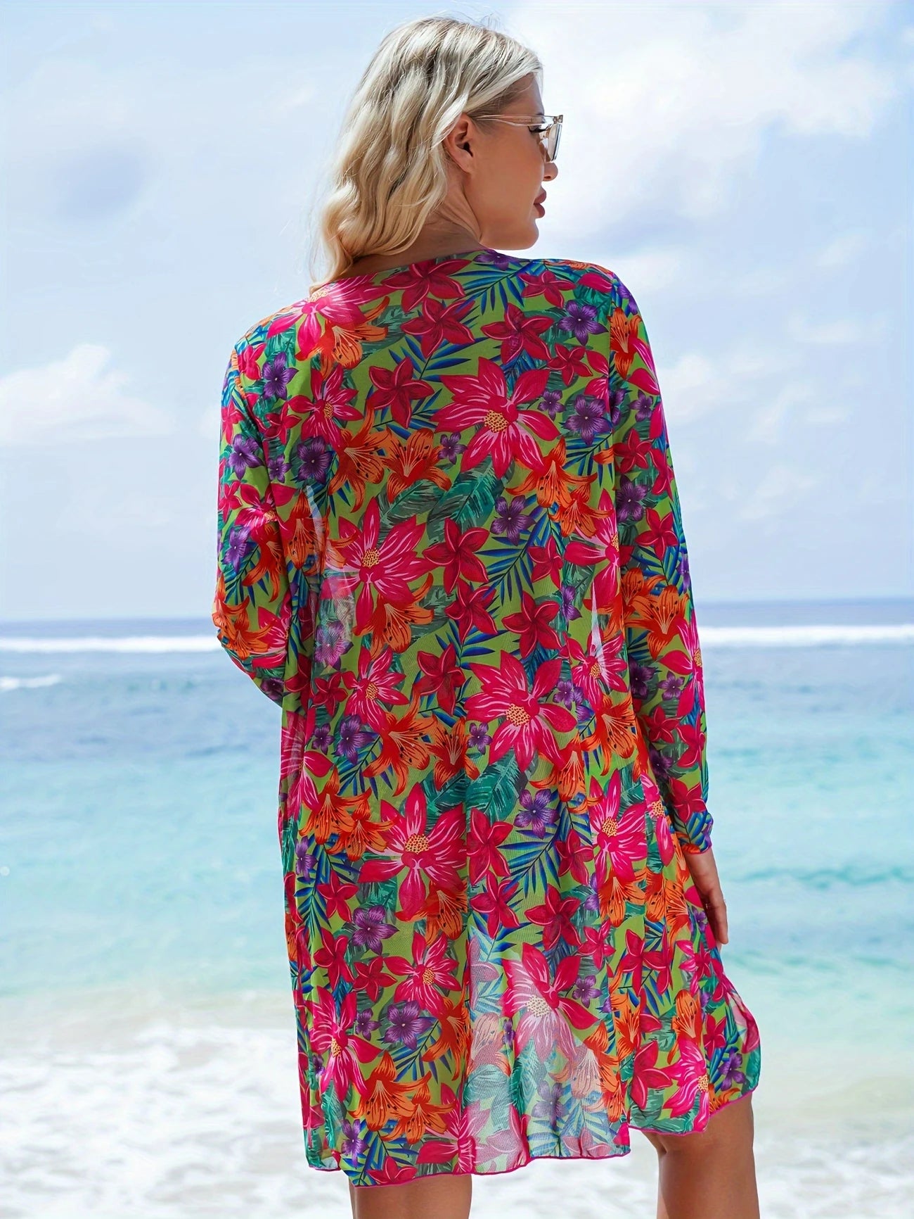 Ensemble 3 pièces de plage femme – Maillot, short et kimono assortis au style géométrique chic