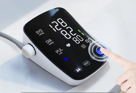 Tensiomètre Électronique Bras Alphamed – Écran LED Haute Définition | Affichage Grand Format, Lecture Facile pour Seniors | Mesure Précise Tension & Pouls – Mémoire & Détection Automatique
