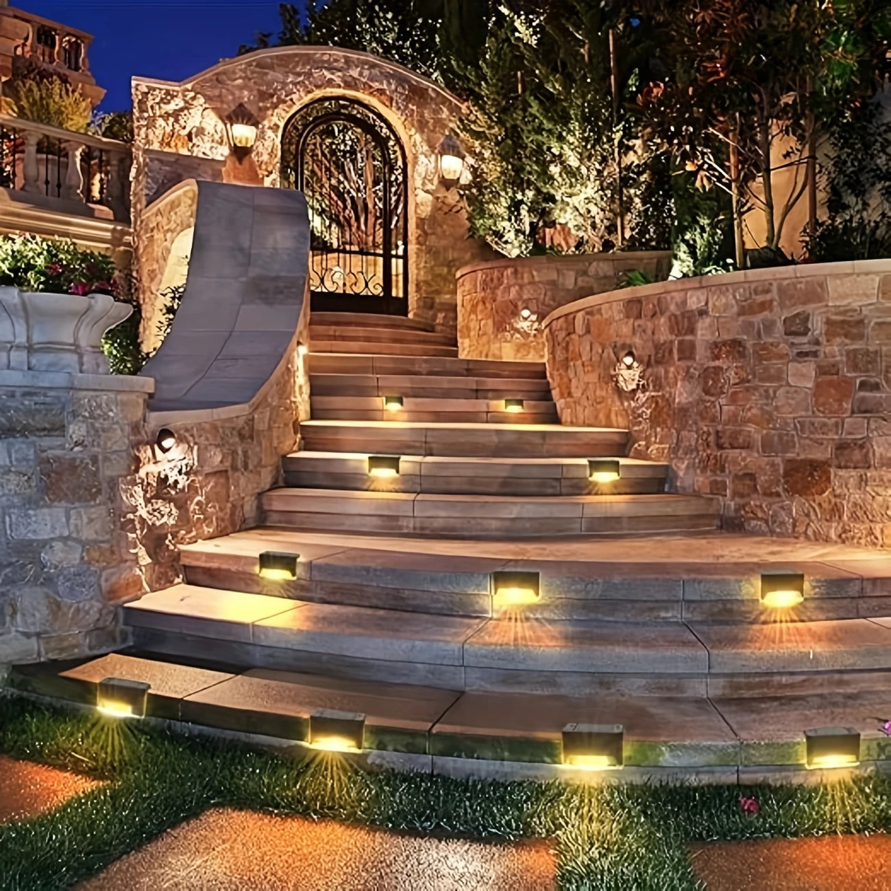 Lot de 4/12/16 Lampes Solaires LED Extérieures Noires – Éclairage Intelligent Blanc pour Escaliers, Jardins et Terrasses