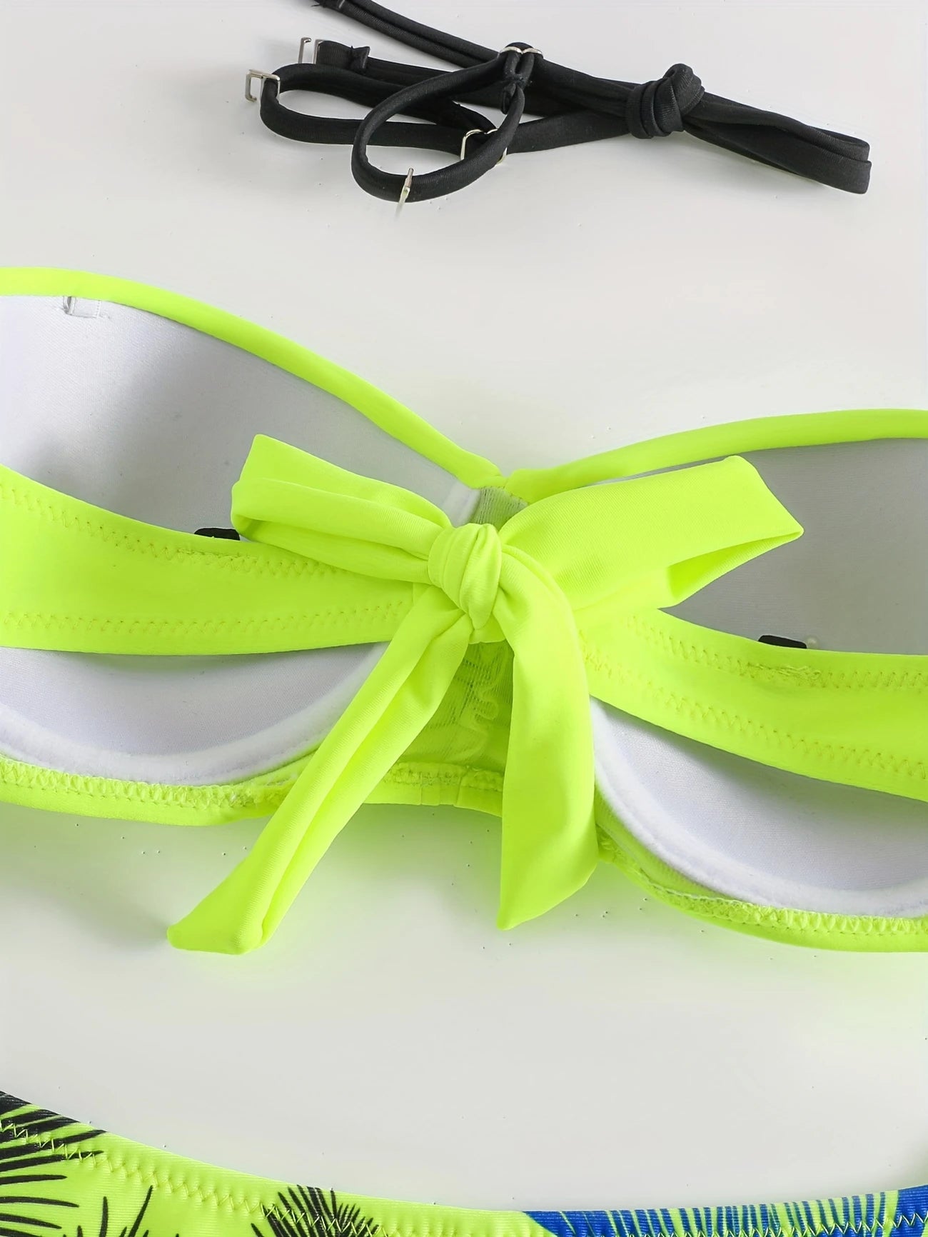 Bas de Bikini Femme Tropical – Taille Basse Imprimé Feuilles, Look Estival et Coloré