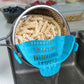 Égouttoir Clip Universel en Silicone pour Casseroles et Poêles, coloris Bleu