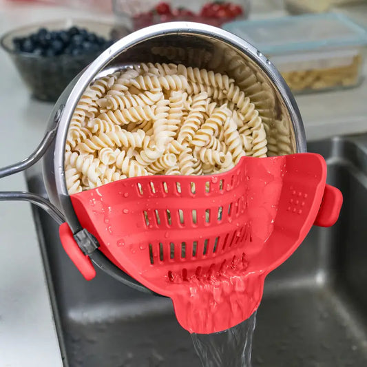Égouttoir Clip Universel en Silicone pour Casseroles et Poêles – Passoire Gain de Place pour Pâtes, Riz et Légumes