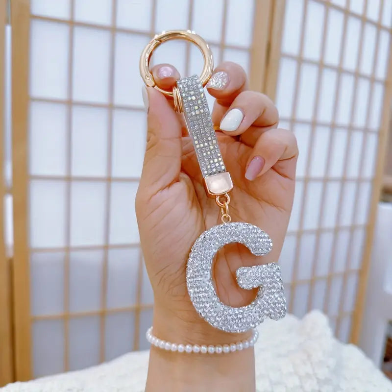 Porte-clés femme lettre initiale strass – Breloque brillante élégante et personnalisée