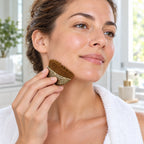 Brosse Visage Massage à Sec en Microfibre Douce – Rituel Beauté avec Étui
