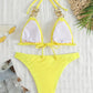 Bas de bikini à maillons dorés – Coupe échancrée et détails glamour pour un été éclatant