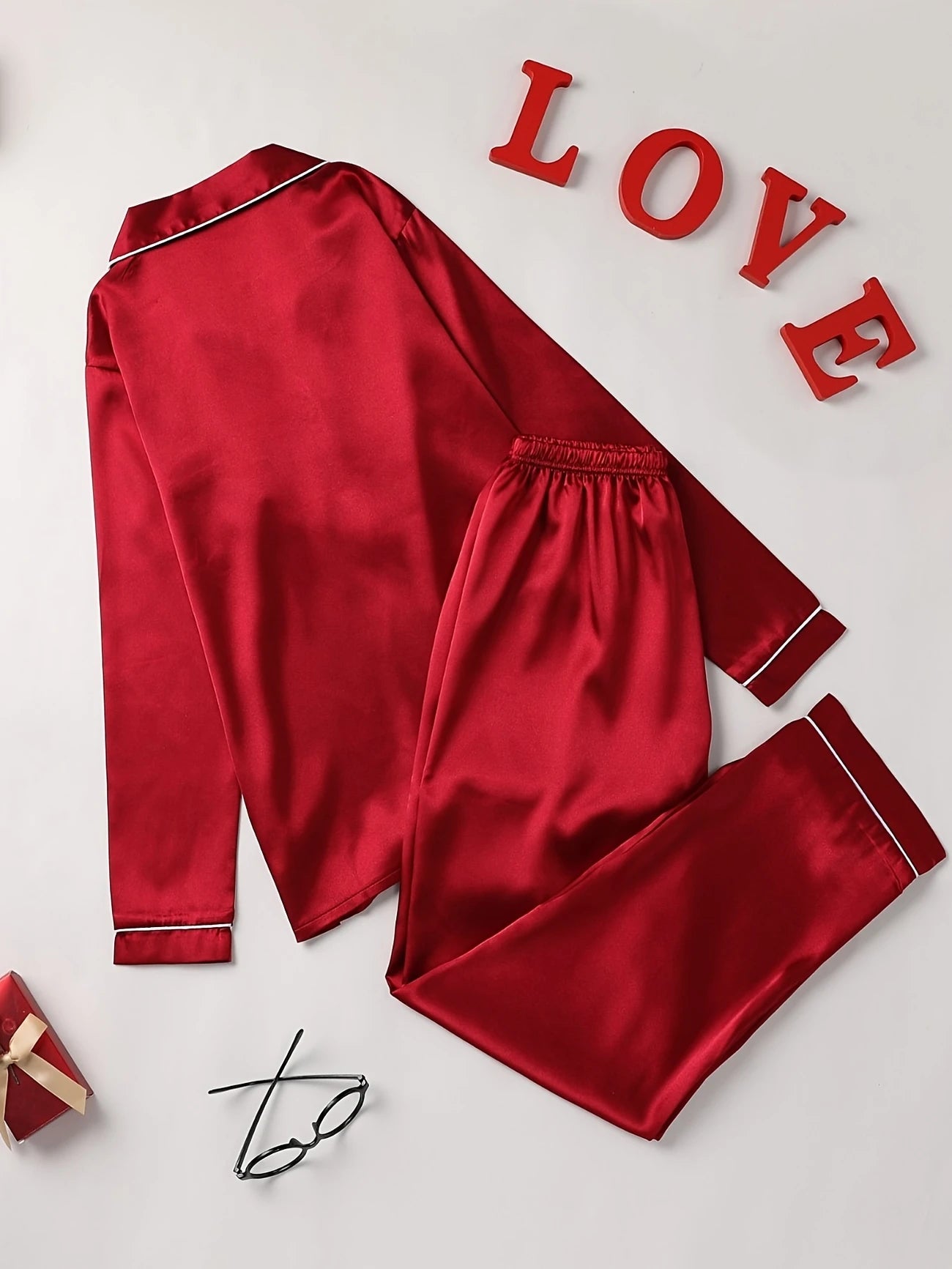 Pyjama Femme Satin Chic – Ensemble Long avec Chemise Boutonnée & Pantalon Fluide, Lingerie de Nuit Élégante et Confortable