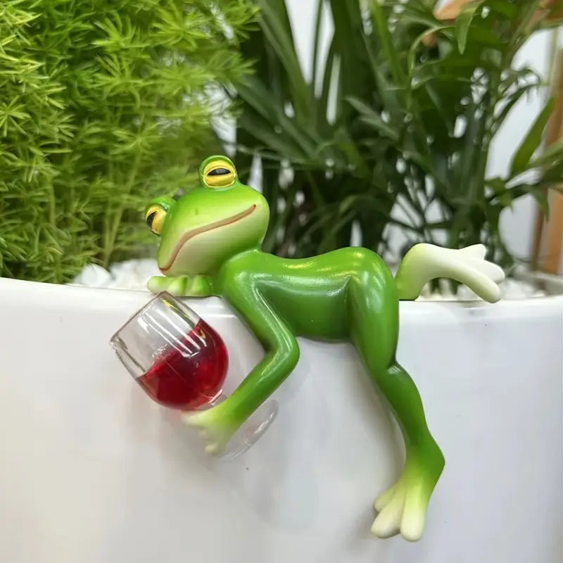 Statuette grenouille décorative avec verre de vin – Sculpture de jardin humoristique et originale