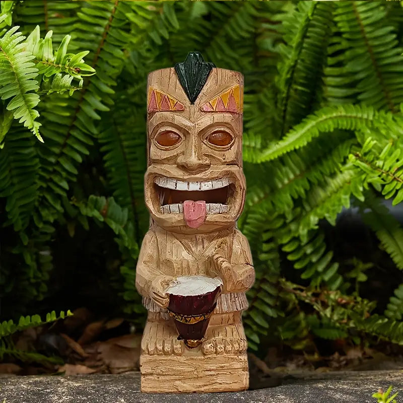 Statue Tiki Lumineuse avec Tambour – Décoration LED Solaire pour Ambiance Tropicale en Extérieur