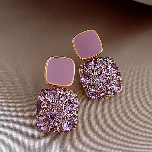 Boucles d’oreilles mariage femme – Pendants dorés avec cristaux scintillants et pierre rouge élégante