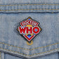 Pin’s Doctor Who rétro – Broche geek en émail coloré pour fans de la série culte